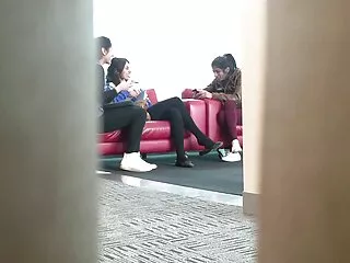 किशोर लड़की एक नग्न आदमी को हिंदी सेक्सी फुल मूवी एचडी कोड़े मार रही है