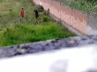 वह सेक्सी मूवी हिंदी एचडी उसे अपनी युवा पत्नी के साथ सेक्स के लिए पैसे देता है