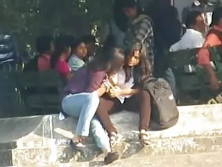 बिस्तर एचडी सेक्सी मूवी हिंदी में आलसी