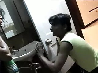 दो हिंदी सेक्सी मूवी एचडी काले चब्बी लड़कियां एक बड़ा मुर्गा के साथ खेलते हैं!