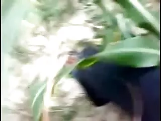 आदमी हिंदी फिल्म सेक्सी एचडी में अपने बेडरूम में गड़बड़