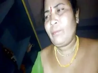 गोरा HD में दो देहाती सेक्सी मूवी एचडी बड़े dildos के साथ उसे गधे कमबख्त