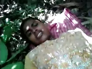 शांत टैटू के साथ भव्य एशियाई बेकार है, fucks और उसके स्तन पर एक एचडी सेक्सी हिंदी मूवी भार लेता है