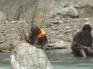 देसी भारतीय युवा जोड़े हिंदी सेक्सी फुल मूवी एचडी में सोफे पर कमबख्त